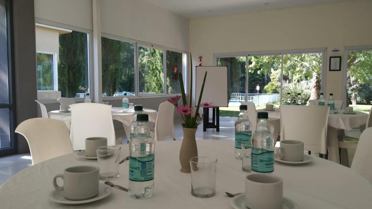 Village Park Тандил Екстериор снимка