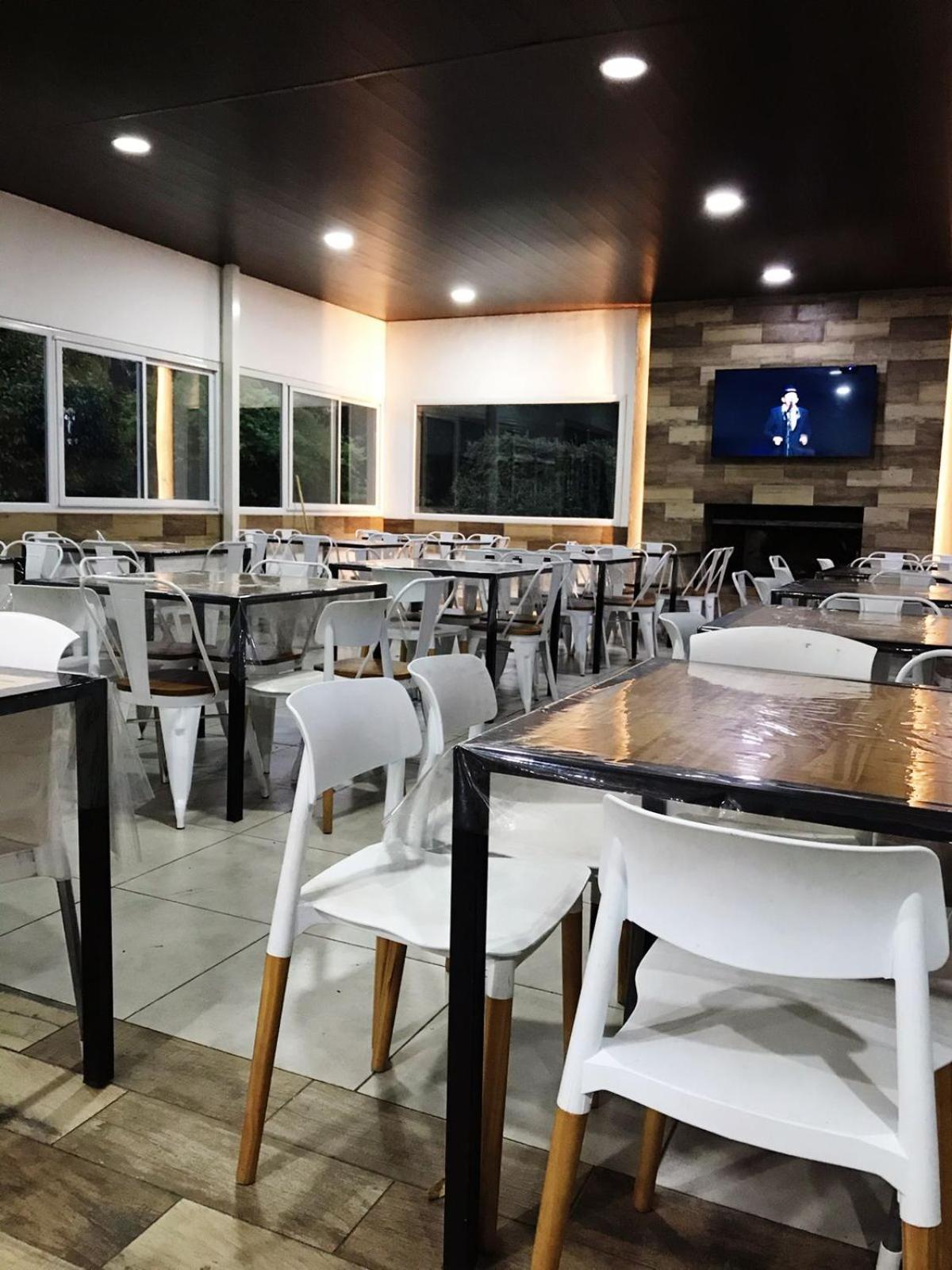 Village Park Тандил Екстериор снимка